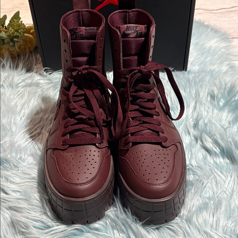 NIB Nike Air Jordan 1 Brooklyn High Burgundy Crush Sz 7 - Picture 3 of 10